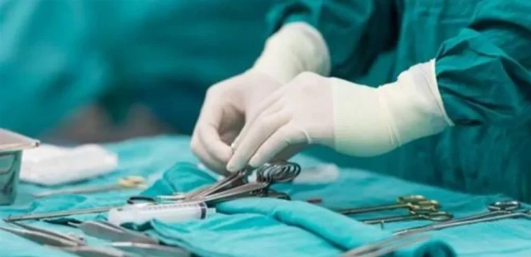 فنانة شهيرة تتعرض لوعكة صحية مفاجئة