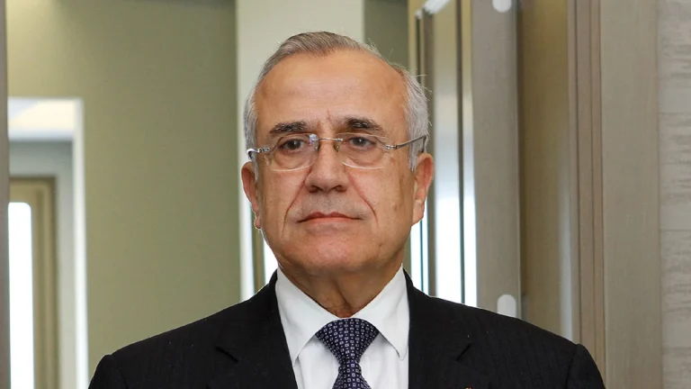 الرئيس سليمان يدعو إلى تهدئة الخطاب السياسي والتأكيد على الوحدة الوطنية ضمن إطار “إعلان بعبدا