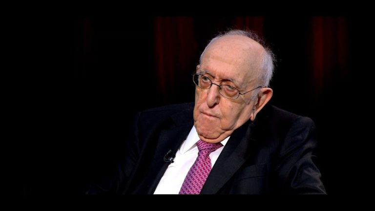 رحيل المرجع الدستوري والنائب السابق حسن الرفاعي عن عمر ناهز 102 عاماً