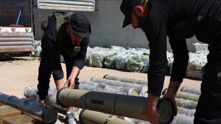 الأمن الداخلي في حمص أحبط تهريب أسلحة وضبط مستودع صواريخ “غراد