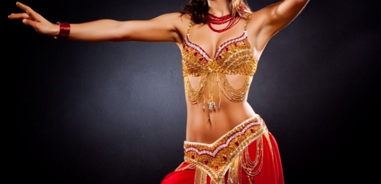 بسبب نشرها مقاطع فيديو خادشة للحياء… توقيف راقصة شهيرة!