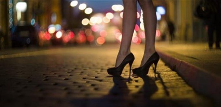 بعملية لقوى الأمن.. سقوط شبكة دعارة في لبنان (صورة)