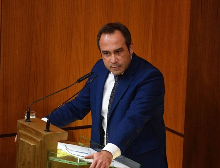 النائب نبيل بدر صخرة الروشة رمزٌ لبيروت والوطن الجامع وليست لإحياء ذكريات خاصة