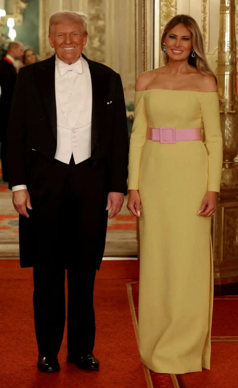ميلانيا ترامب تثير الجدل بكسر البروتوكول الملكي