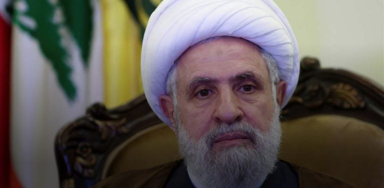 لن نتخلّى عن السلاح”… نعيم قاسم يحذّر الحكومة