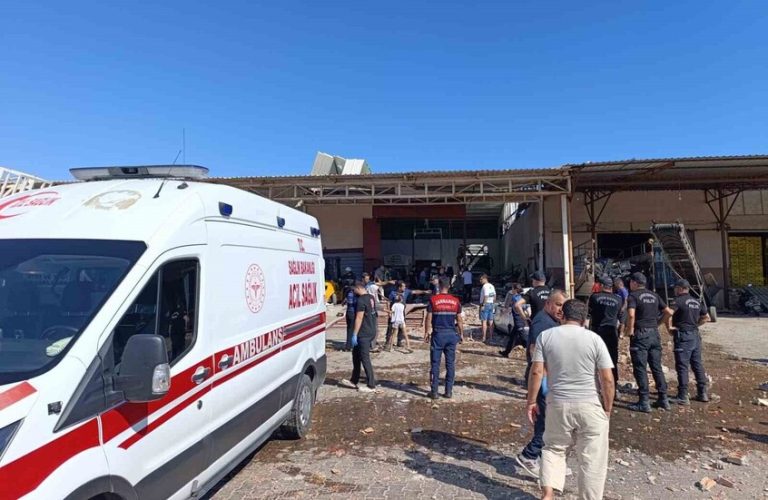 إصابة أربعة أشخاص بانفجار في سوق للخضر والفواكه في أنطاليا