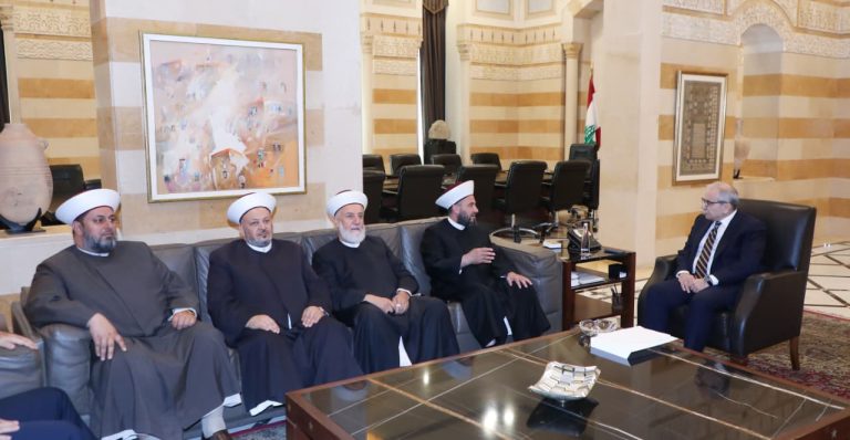 رئيس الحكومة نواف سلام يستقبل مفتي زحلة والبقاع ونواب ووفود من عدة قطاعات