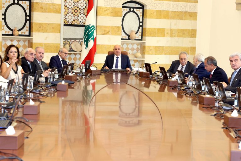 مجلس الوزراء اللبناني يقر سلسلة تعيينات ويناقش قانون الانتخاب