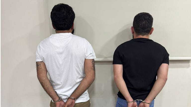 توقيف مطلوبَين نفّذا عمليات سرقة واحتيال عبر خدعة “الدولارات المجمّدة”