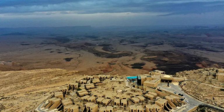 أكثر من نصف سكان منطقة اسرائيلية يفكرون في مغادرتها