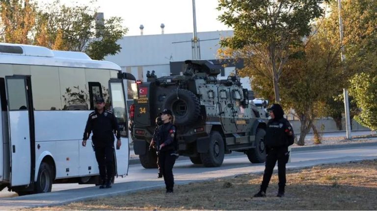 توقيف محامٍ وعميل للموساد في عملية أمنية في إسطنبول (صور)