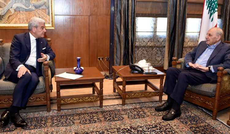 رئيس مجلس النواب نبيه بري يستقبل وزير الصناعة ووزير الصحة السابق ورئيس شركة طيران الشرق الأوسط لبحث المستجدات والقطاع الصناعي وبرامج العمل