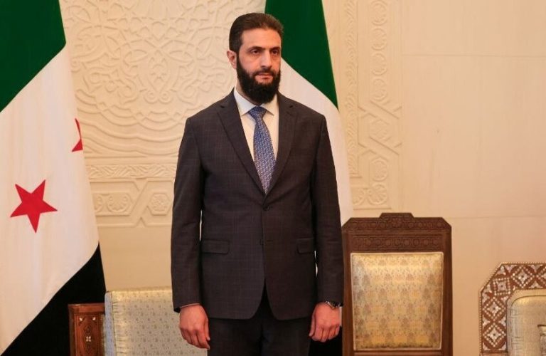 الشرع يوبخ مسؤولين ويأمر بمصادرة سيارات فارهة