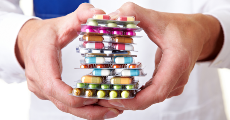 مافيا الدواء في قبضة العدالة… صادر يتصدّى لشبكة الـ 13