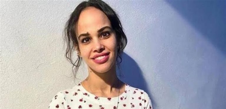 ابنة عمرو دياب تحتفل بعيد ميلاده بصورة نادرة.. وهذا عمره