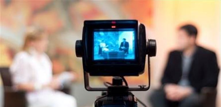 بعد صراع مع المرض.. وفاة إعلامية عربية شهيرة (صورة)