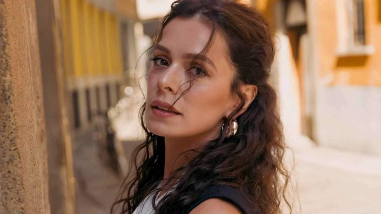 فضيحة تهز تركيا.. توقيف 19 من المشاهير بينهم أوزغي أوزبيرنتشي ومارت يازيجي أوغلو!