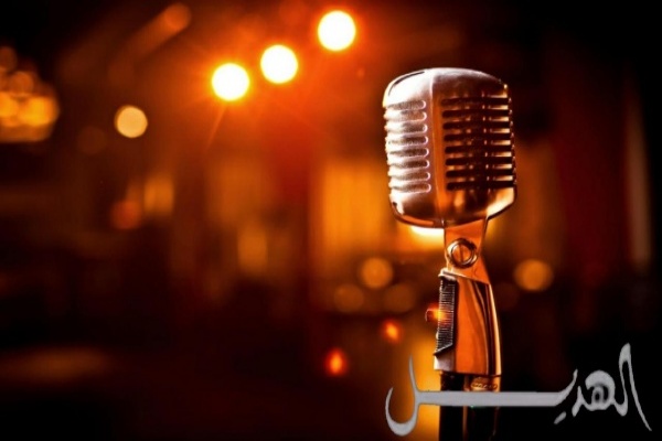 مراسلة تتعرّض لموقفٍ مُحرج على الهواء..(فيديو)