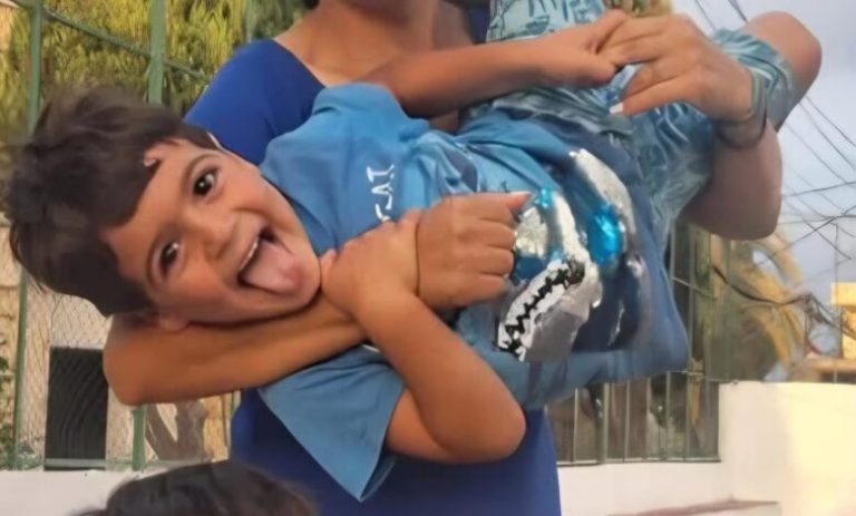 طفلان ووالدتهما غادروا منزلهم ولم يعودوا هل من يعرف عنهم شيئا؟