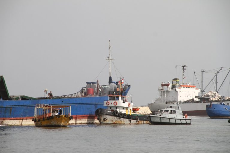 دبوسي يطالب بمعالجة عاجلة لإجراءات جمركية تهدد نشاط مرفأ طرابلس