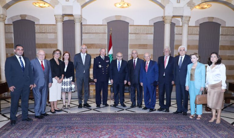 سلام يستقبل وفدين لبحث العلاقات اللبنانية الفرنسية وتعزيز استقرار لبنان