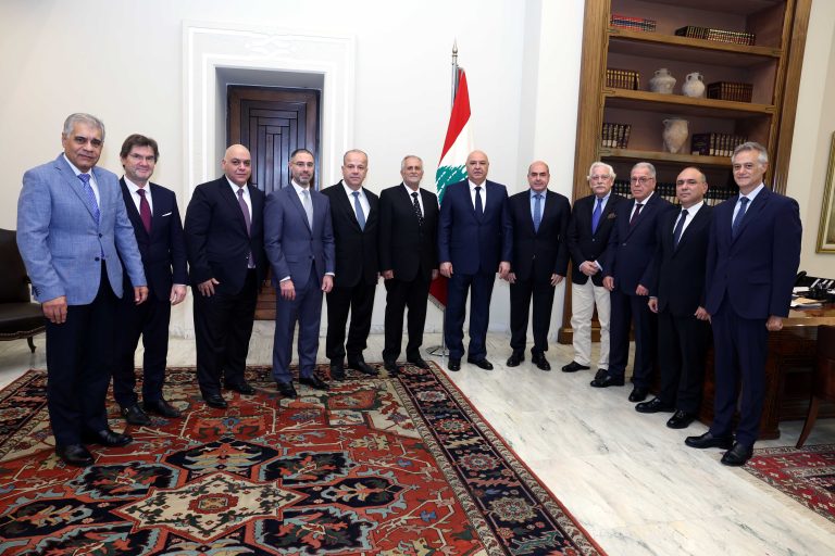 عون يؤكد أولوية إطلاق الأسرى اللبنانيين ويدعو لتدابير رادعة للحد من الفلتان المروري