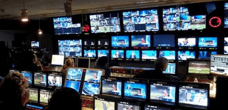 من هي المحطة التلفزيونية اللبنانية التي سترافق البابا من روما؟