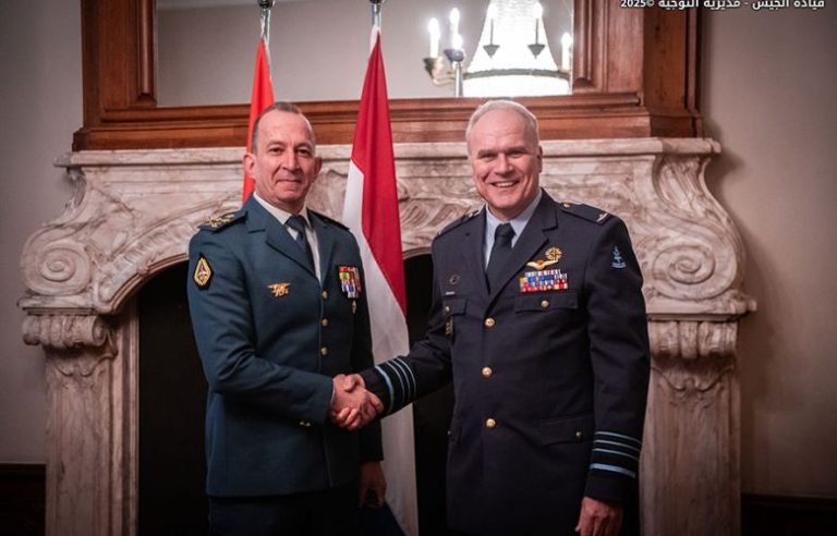 زيارة قائد الجيش العماد رودولف هيكل لمملكة هولندا