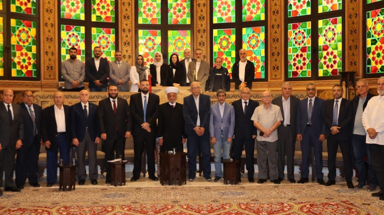 الحريري يلتقي المفتى دريان ويؤكد ضرورة الإلتزام بالاتفاقيات الوطنية ودعم الجيش