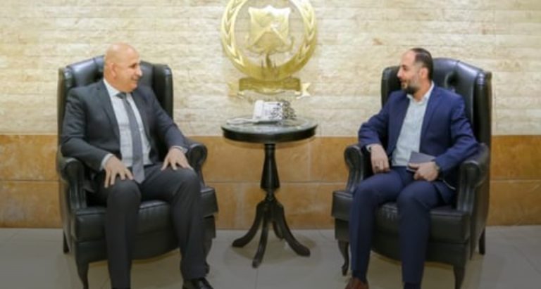 خريش عرض مع أبو حمدان لسبل دعم مراكز الدفاع المدني واستقبل الخولي