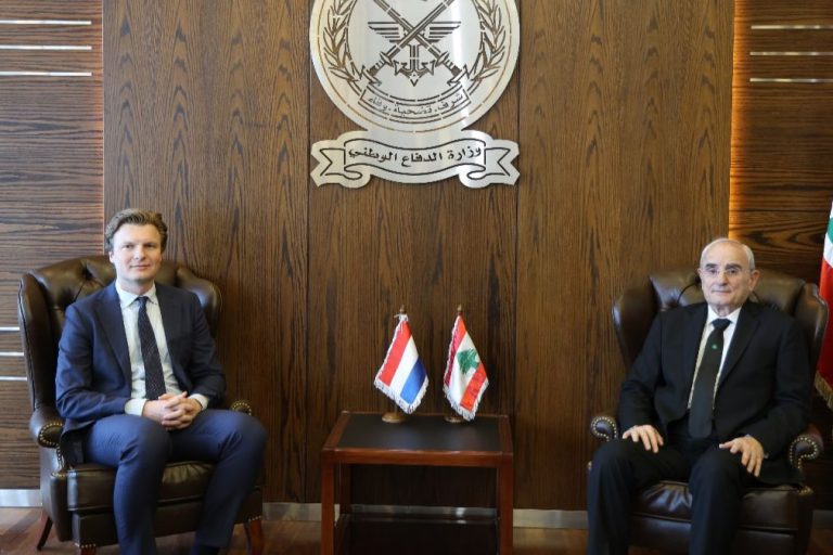 وزير الدفاع الوطني يوقّع اتفاقية تعاون دفاعي مع وزير الدفاع الهولندي