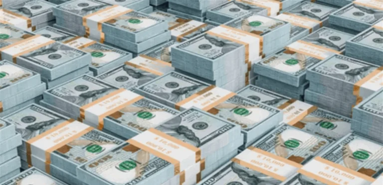 أوراق “100 دولار” مزيفة في منطقة لبنانية.. هذه هوية المُروّج