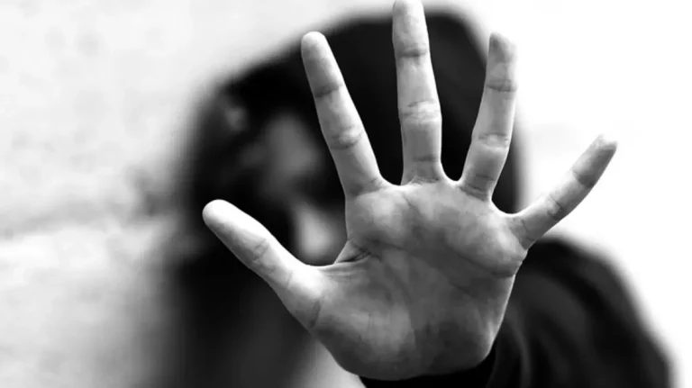 علامات خفية للتحرّش بالأطفال.. تعرفوا عليها