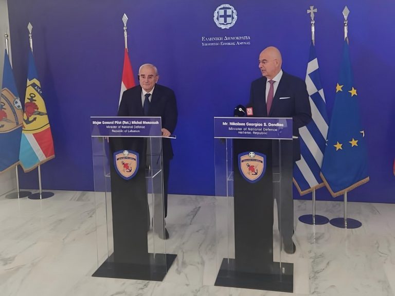 منسى يلتقي نظيره اليوناني في أثينا لتعزيز التعاون العسكري