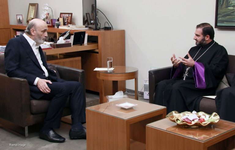 جعجع يستقبل وفد جمعية كهنة بزمار ويشارك دعوة لقداس شكر