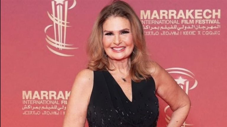 يسرا تخطف الأنظار بإطلالة راقية من توقيع رامي العلي على السجادة الحمراء في مراكش