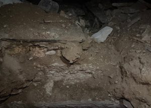 معرة النعمان تكشف فصول الرعب مقبرة جماعية داخل مبنى أمني! (صور)