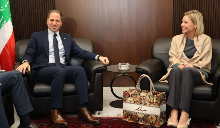 رئيس حزب الكتائب بحث وبلاسخارت في دعم الجيش وتنفيذ اتفاق وقف إطلاق النار