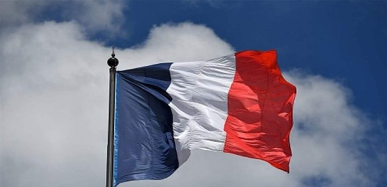 عن لبنان وسلاح “حزب الله”… تصريحٌ لمستشار ماكرون