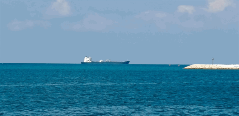 أثناء عمله على متن الباخرة.. وفاة “إبراهيم” إثر وعكة صحية مفاجئة (صورة)