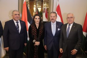 السفير الفلسطيني في حفل استقبال: نرفض تصريحات الحكومة الاسرائيلية المتطرفة