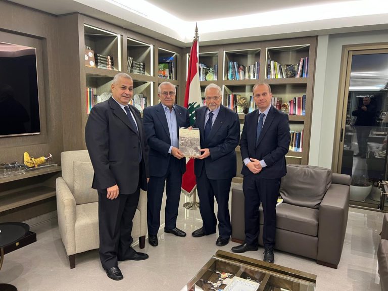 الرئيس سليمان يستقبل وفد “منبر الوحدة الوطنية” في اليرزة