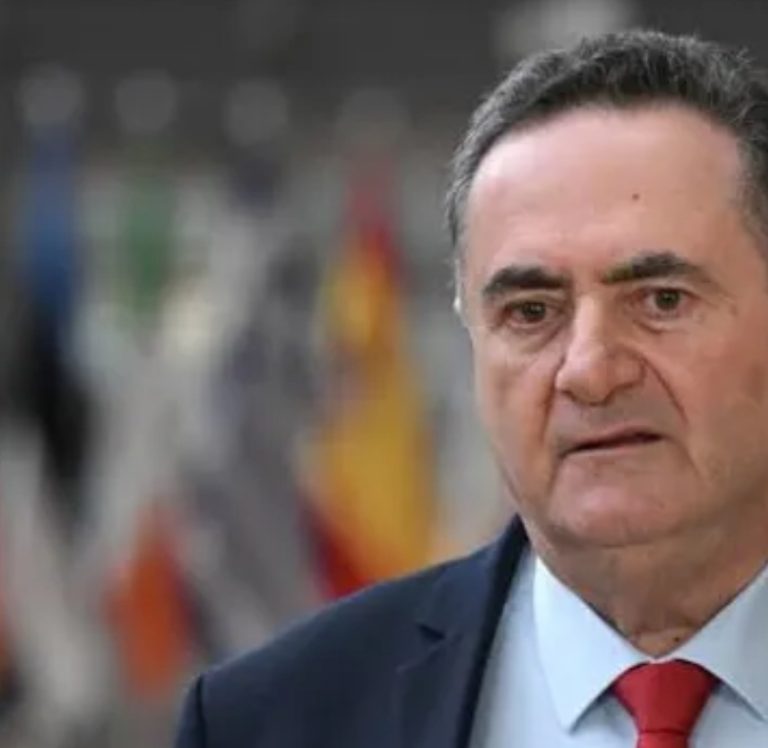 كاتس يتفقد قيادة الجبهة الشمالية ويؤكد على ضرورة بقاء الجيش كحاجز فاصل