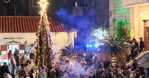 إضاءة شجرة الميلاد في كنيسة مار مارون – طرابلس