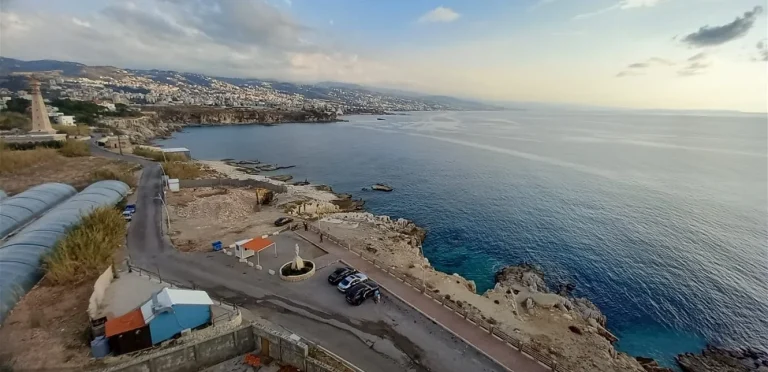 الدفاع المدني يحذّر من المخاطر البحرية: للالتزام بإرشادات السلامة