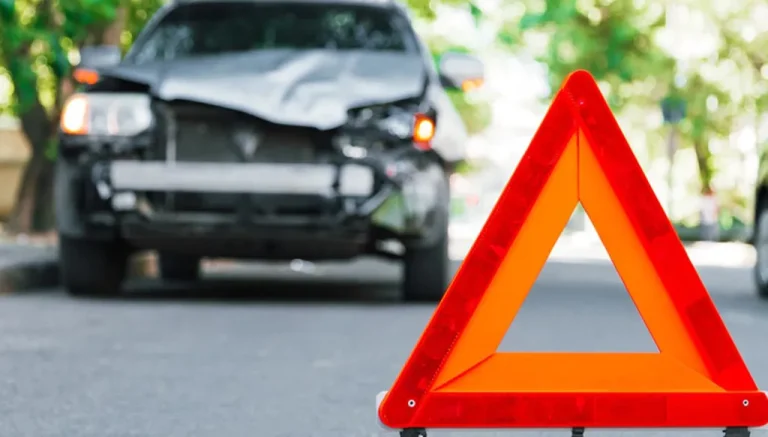 مصرع زوجة مساعد الرئيس الإيراني في حادث مروري وإصابة أربعة من أفراد عائلته